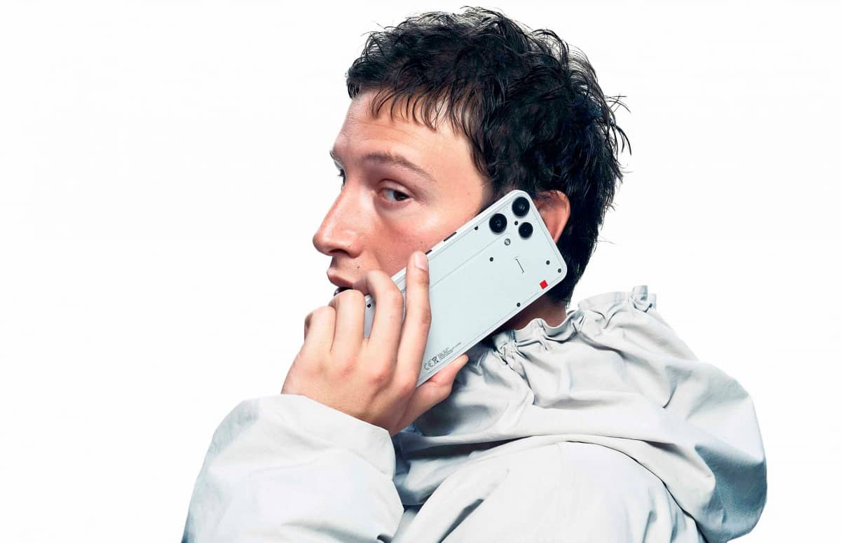 Представлен бюджетный смартфон Nothing Phone (3a) Lite