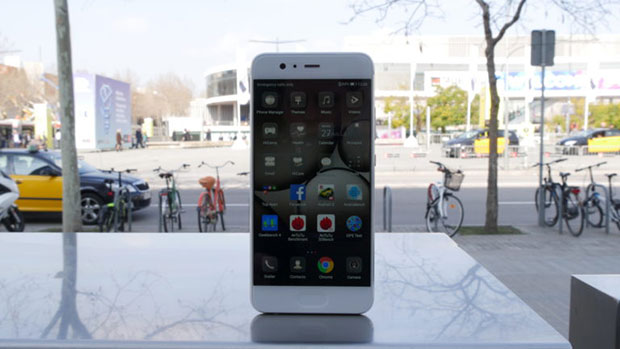Huawei продала более 12 млн единиц P10 и P10 Plus