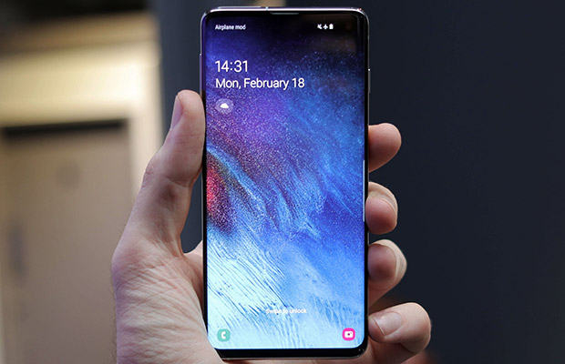 Samsung Galaxy S10 прошел испытания популярного блогера