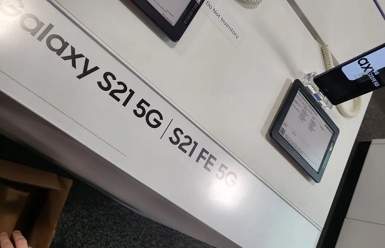 Samsung Galaxy S21 FE представят 8 сентября