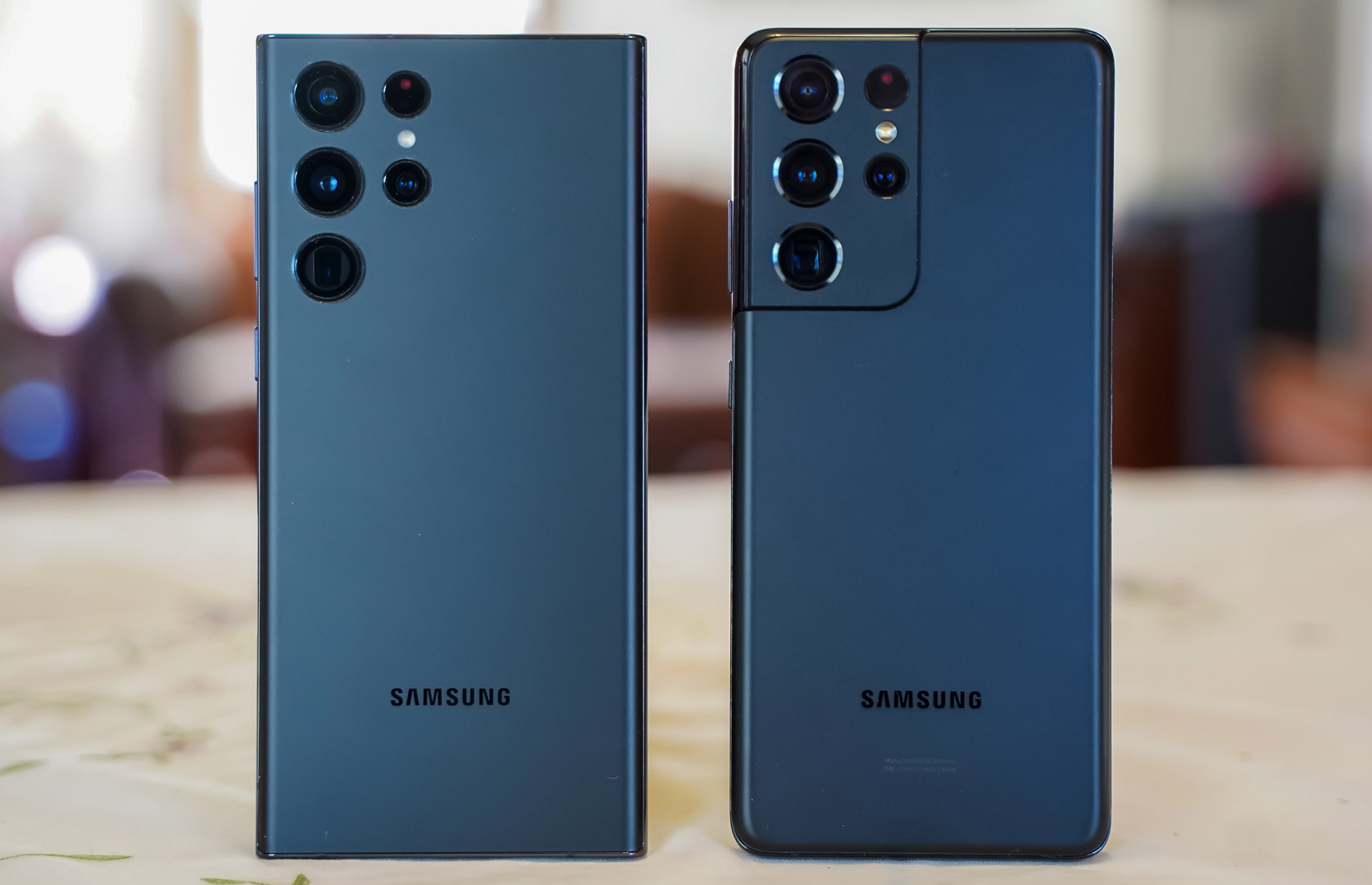 Samsung Galaxy S21 и S22 быстро разряжаются и греются после установки One UI 5.1