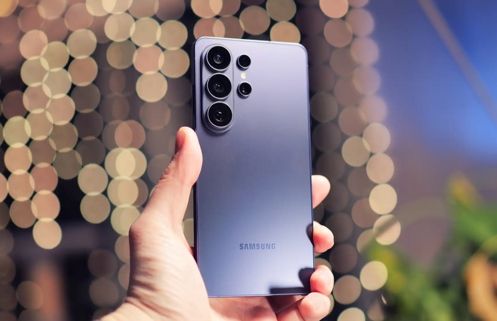 Samsung Galaxy S26 установил рекорд продаж в Южной Корее и помог нарастить экспорт страны