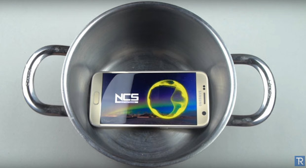 Samsung Galaxy S7 воспроизводит музыку даже в жидком азоте