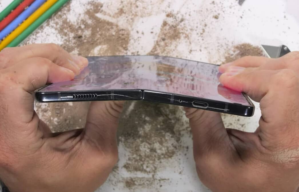 Смартфон Samsung Galaxy Z Fold 5 испытан на прочность