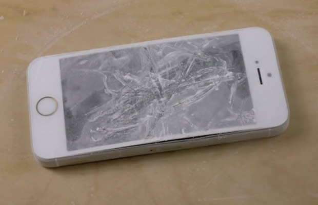 Блогер испытал iPhone 5s жидким азотом