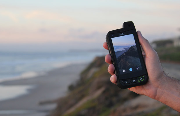 Sonim представила суперпрочный Android LTE смартфон
