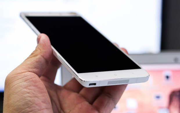 Xiaomi Mi Note Pro станет доступен с 12 мая