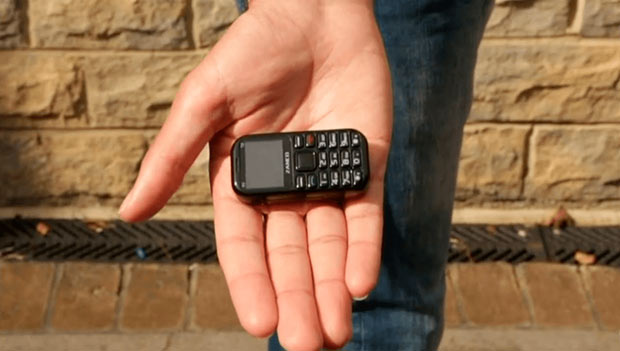 Представлено второе поколение самого маленького в мире телефона Zanco