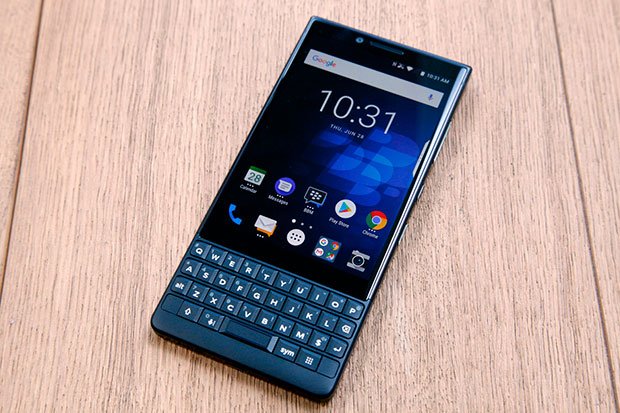 Смартфон BlackBerry KEY2 выпустят в Европе в цвете Atomic Red