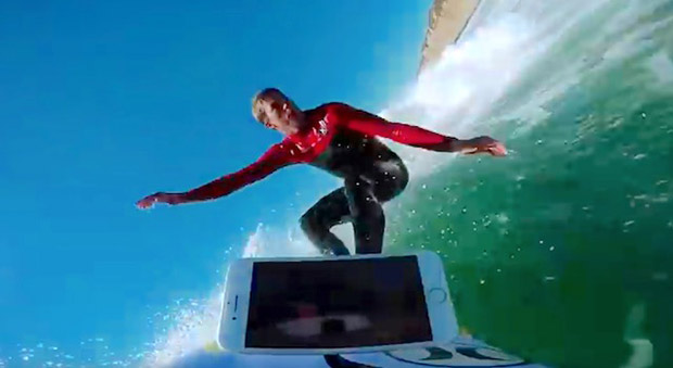 Серфингист «покатал» iPhone 7, 7 Plus, 6s и 6s Plus на доске