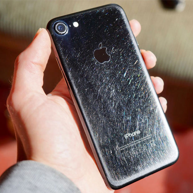 Что будет с глянцевым iPhone 7 через полгода использования без чехла