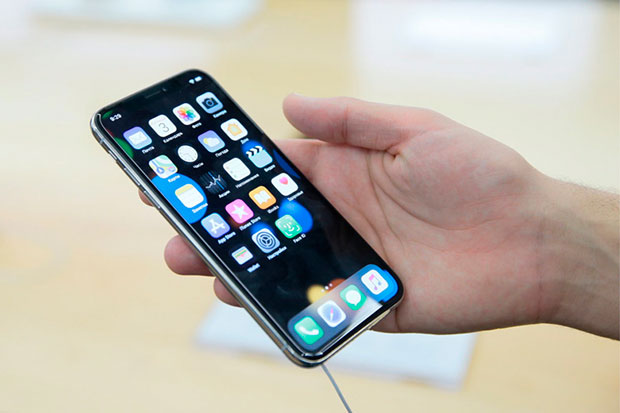 На некоторых iPhone X не удается принимать звонки