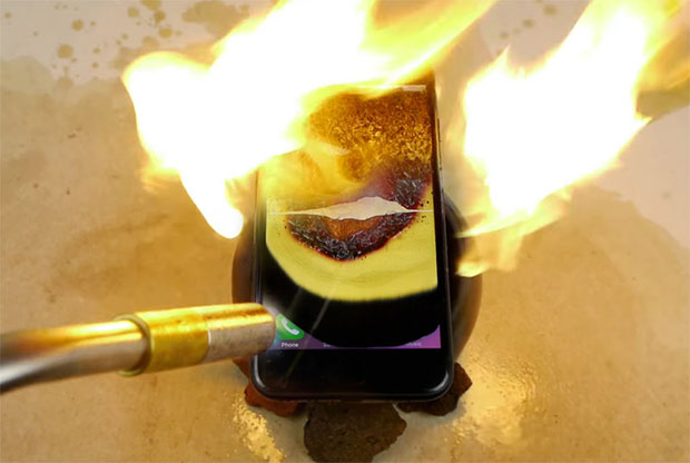 iPhone 7 испытали мощной газовой горелкой