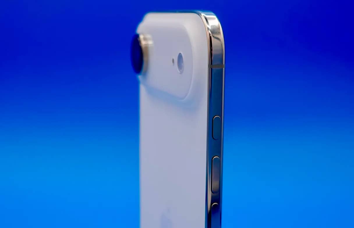 Опубликовано видео разборки iPhone Air, показывающее, почему он такой тонкий