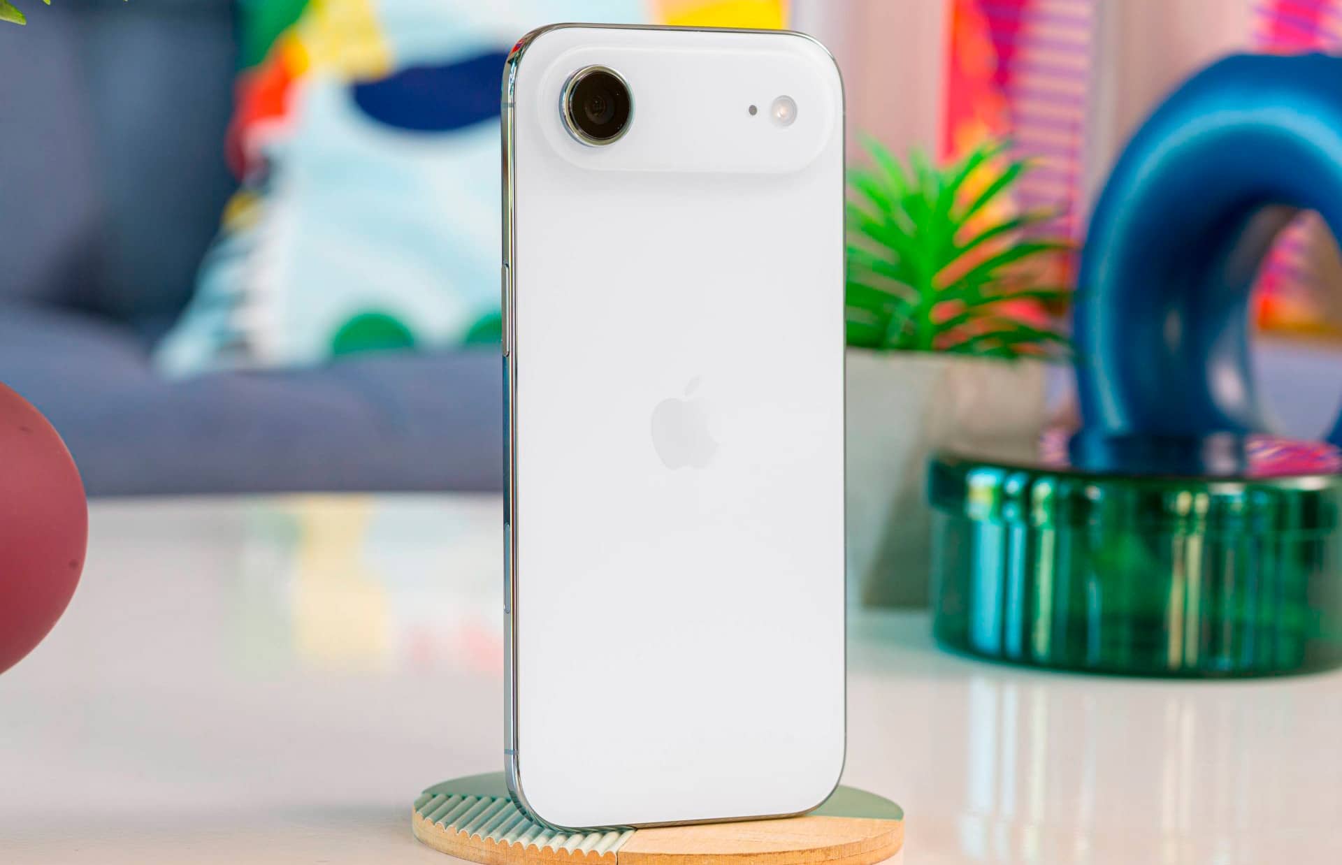 Apple все-таки может представить смартфон iPhone Air 2 этой весной