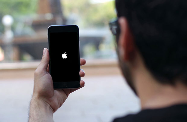 Загрузка апдейтов из App Store может превратить iPhone в «кирпич»