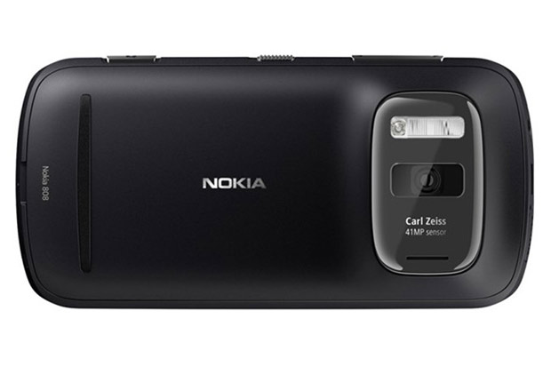 В этом году могут выпустить смартфон Nokia с пятерной камерой