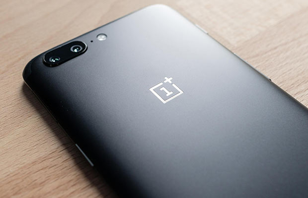 OnePlus признала ошибку с «желейной» прокруткой у OnePlus 5