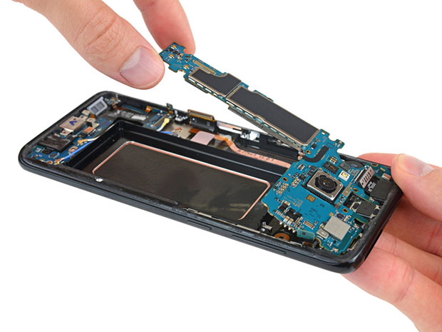 Samsung пока не откажется от тепловых трубок в смартфонах