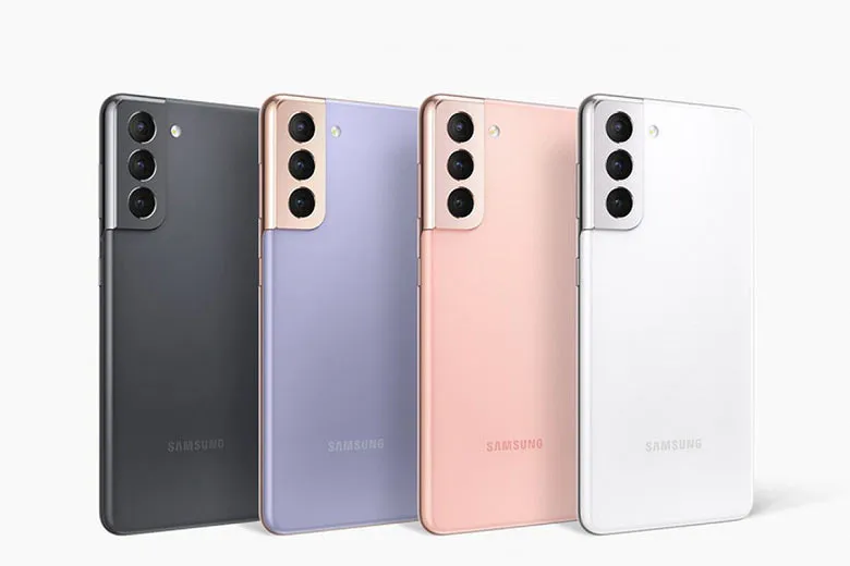 Владельцы Samsung Galaxy S21 жалуются на торможение камеры и перегрев