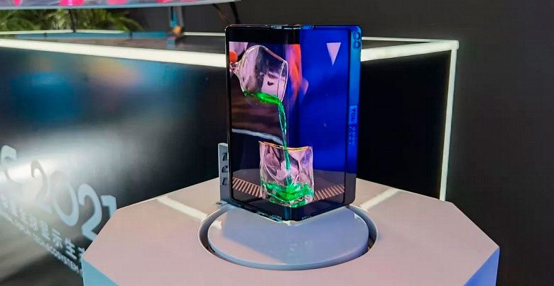 Представлен 8-дюймовый экран AMOLED, сгибаемый на 360 градусов