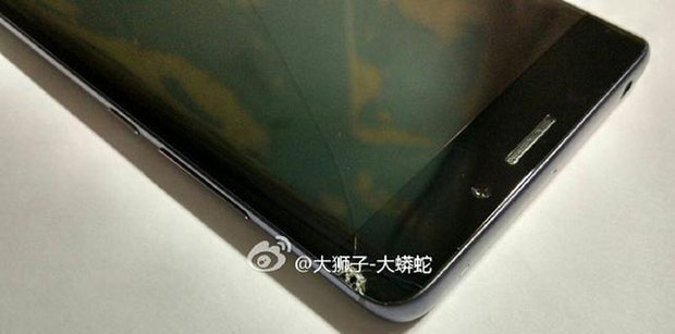 Результат падения нового флагмана Xiaomi Mi Note 2