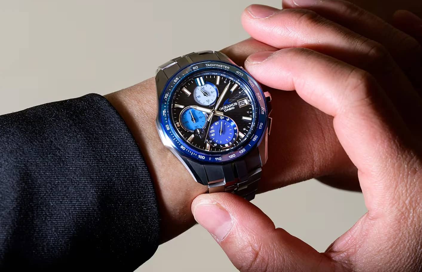 Casio выпустила лимитированные часы Oceanus Manta S7000: титановый корпус, солнечная зарядка и японский индиго