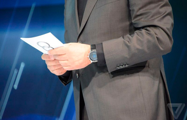 Новые LG SmartWatch с круглым дисплеем засветились на выставке CES 2015