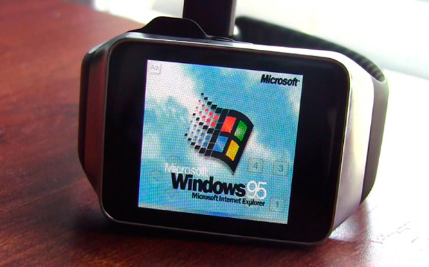 16-летний хакер установил Windows 95 на смарт-часы Samsung Gear Live