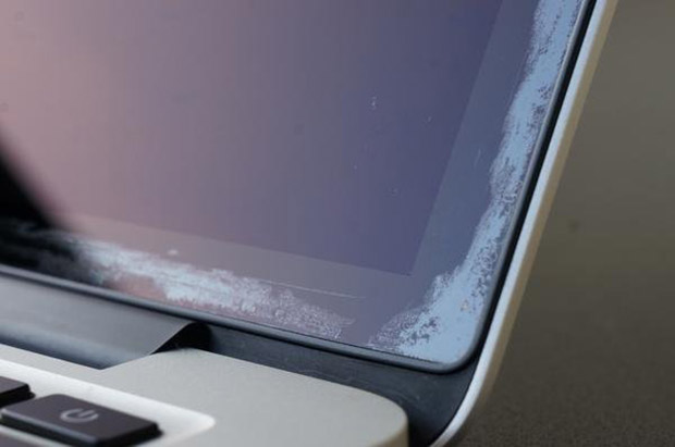 Обновлен список MacBook, претендующих на бесплатную замену олеофобного покрытия
