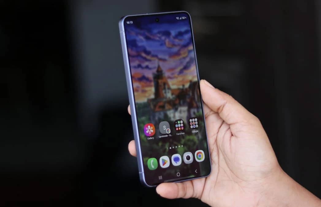 Apple может заставить Samsung наконец отказаться от многолетнего застоя: почему iPhone 18 становится тревожным сигналом