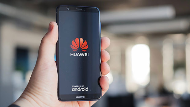 Только Huawei показала рост продаж смартфонов, а у Xiaomi рекордное падение на 20%