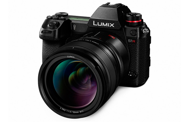 Panasonic представила полнокадровые беззеркальные камеры Lumix S1R и S1