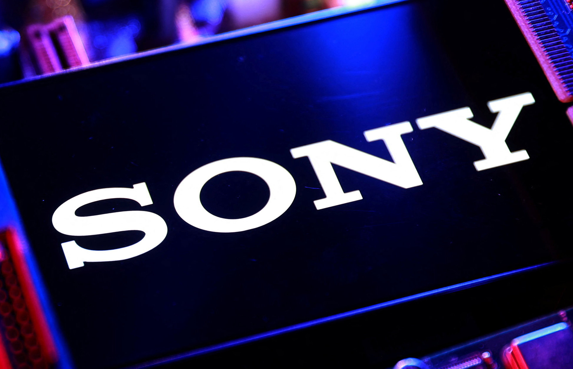 После отказа Sony от дисков вокруг PlayStation разгорелся новый скандал: в сети заподозрили кампанию с ботами