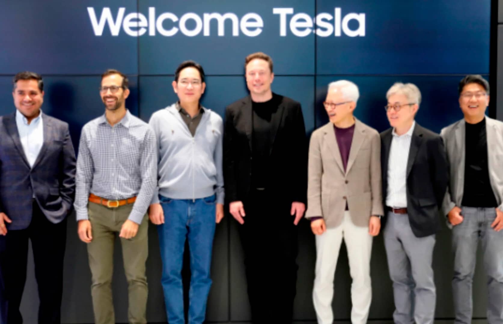 Samsung будет выпускать для Tesla сразу несколько поколений чипов