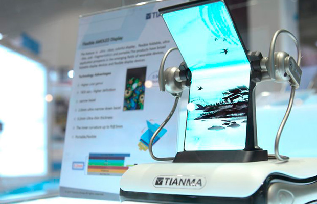 Tianma показала 7,4-дюймовый складной дисплей