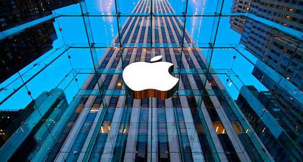 Акции Apple рекордно выросли, побив рекорд десятилетия
