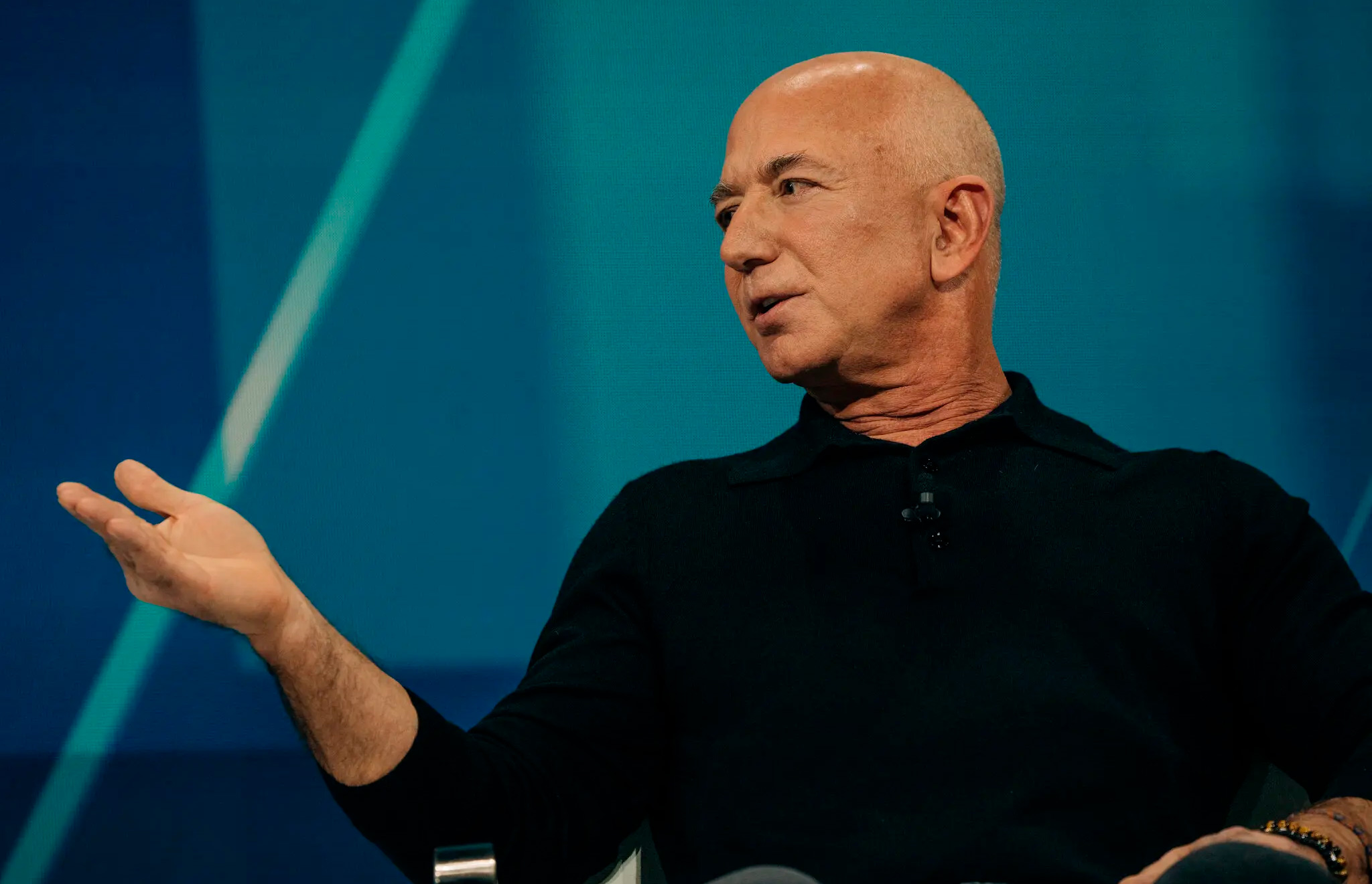 Основатель Amazon Джефф Безос стал сопредседателем ИИ-стартапа