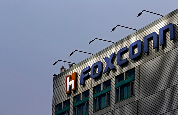 Foxconn продавала дефектные компоненты для производства iPhone под видом новых
