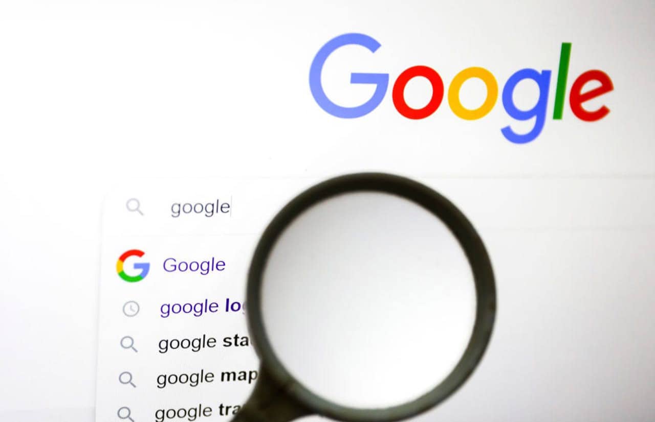 Google позволяет мошенническим сайтам быть выше в поиске, чем официальным
