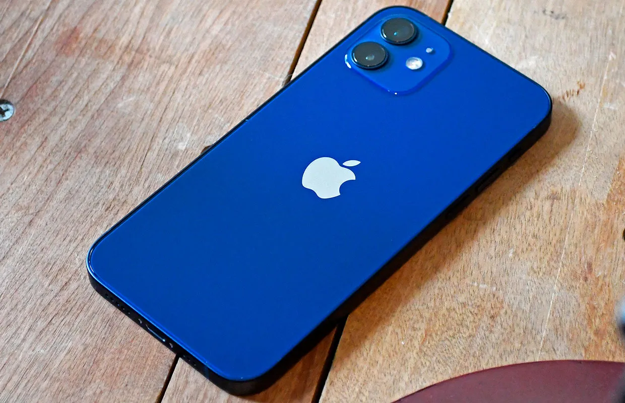 Apple оштрафовали за отсутствие зарядки в комплекте iPhone
