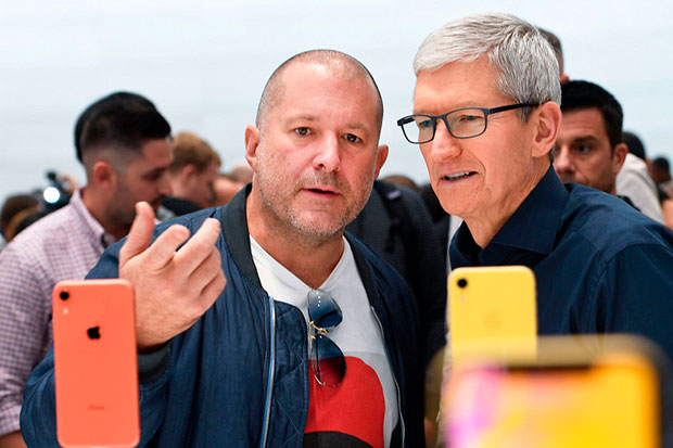 Apple покидает главный дизайнер Джонни Айв
