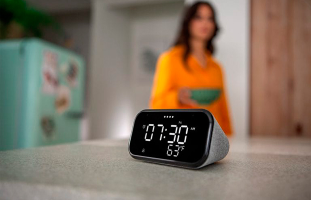 Lenovo представила «умные» часы для интерьера Smart Clock Essential с Google Assistant