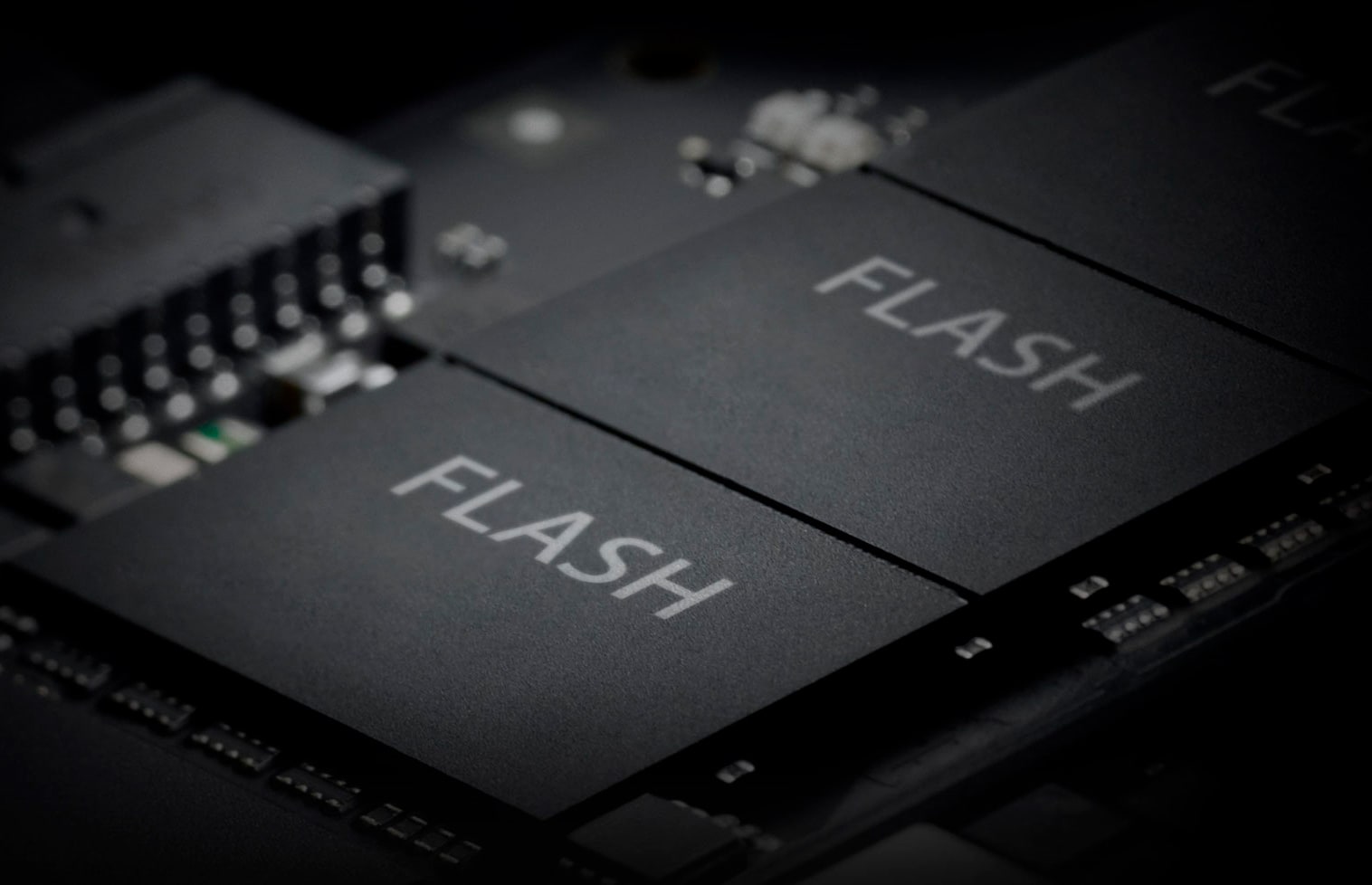 Apple хочет диверсифицировать цепочку поставок чипов памяти