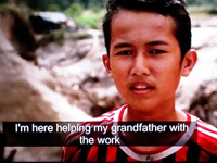 BBC: Олово для iPhone собирают дети в копанках Индонезии