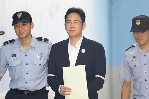 Главу Samsung Group осудили на 5 лет тюрьмы