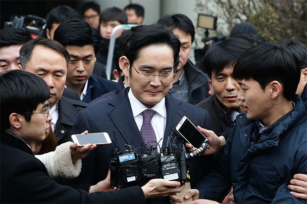 Samsung снова возглавил фактический руководитель