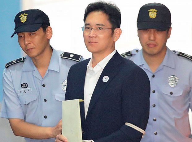 Вице-президента Samsung Electronics планируют арестовать