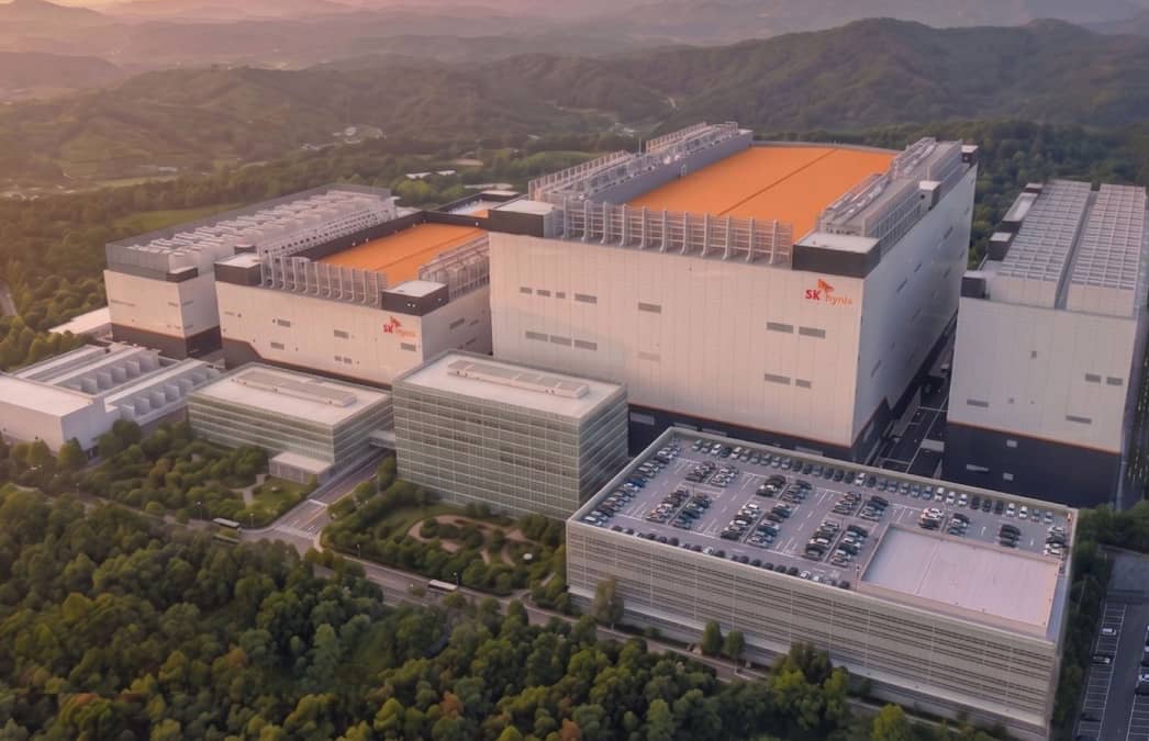SK Hynix вложит миллиарды долларов в новые заводы памяти, но дефицит чипов быстро не закончится