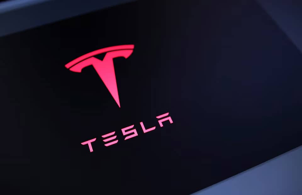Tesla заказывает у LG аккумуляторы на сумму $4.3 млрд